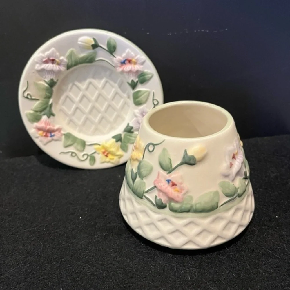 Yankee Candle Small Candle Shade and Base Floral Pattern